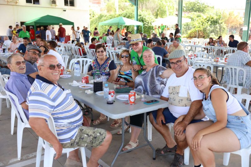 La presentació i l’entrada de la murta aporten l’ambient a l’arranc de les festes de Llíber La presentació i l’entrada de la murta aporten l’ambient a l’arranc de les festes de Llíber